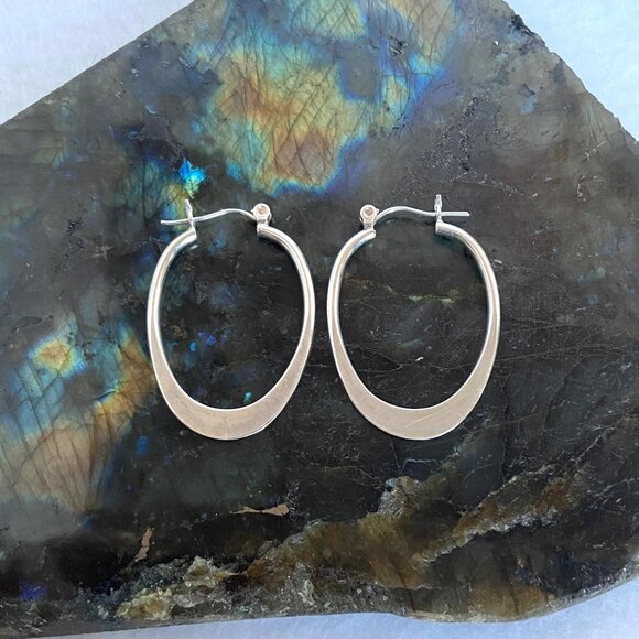 Silpada Sterling Silver 925 "Back To Basics" Hinged Clasp Oval Hoop Earrings - Picture 11 of 16